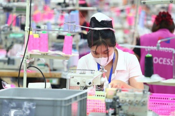 Lấy ý kiến 3 phương án hoán đổi lịch nghỉ trong tháng Tư để có kỳ nghỉ dài hơn