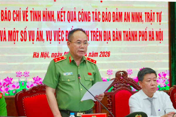 Giám đốc CATP Hà Nội: Sẽ xử phạt kịch khung, không vùng cấm trong vụ 300 tấn thịt lợn bẩn Giám đốc CATP Hà Nội: Sẽ xử phạt kịch khung, không vùng cấm trong vụ 300 tấn thịt lợn bẩn