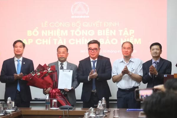 Nhà báo Nguyễn Phong Cầm giữ chức Tổng Biên tập Tạp chí Tài chính Bảo hiểm