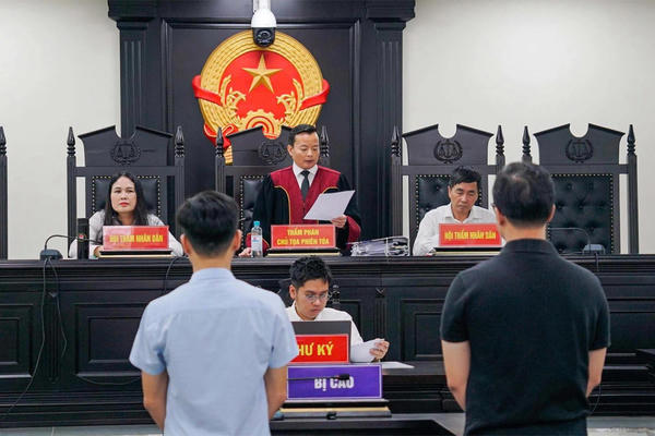 Vụ cháy làm chết 15 người ở Trung Kính: Hai cựu cán bộ phòng cháy chữa cháy lĩnh án