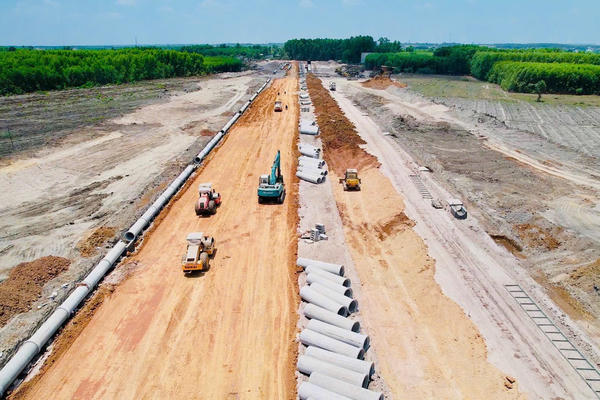 Tuyến 25C tăng tốc về đích, mở lối vào sân bay Long Thành
