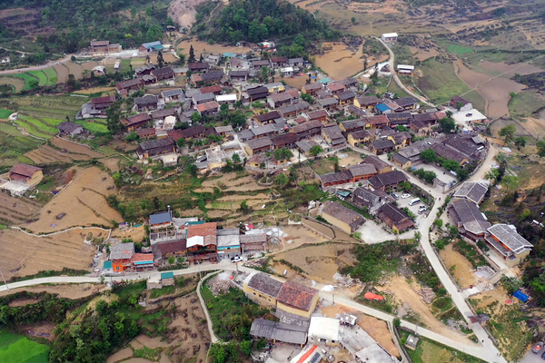 Thay diện mạo những con đường tại Làng du lịch tốt nhất thế giới ở Tuyên Quang