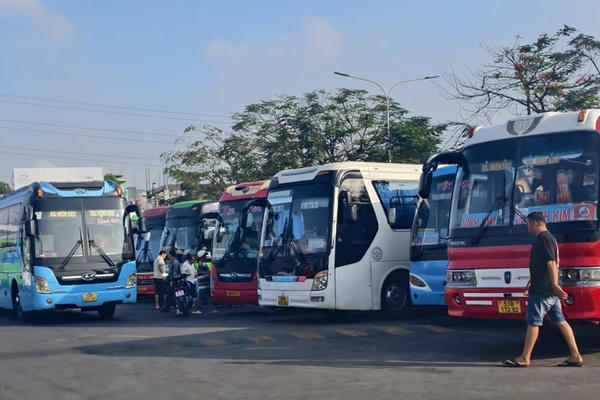 TP HCM kiến nghị giảm hàng loạt loại phí cho xe khách để “gỡ khó” chi phí vận hành