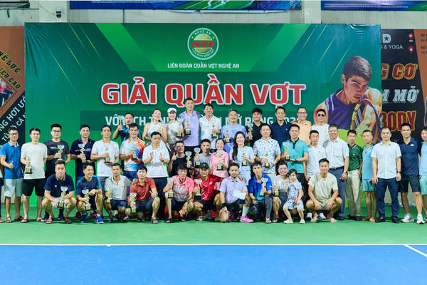 Gần 250 VĐV tham gia giải quần vợt Vô địch tỉnh Nghệ An mở rộng Gần 250 VĐV tham gia giải quần vợt Vô địch tỉnh Nghệ An mở rộng