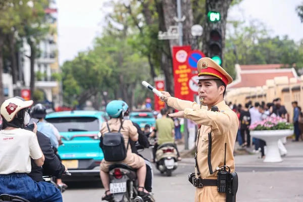 Hà Nội lên phương án điều tiết giao thông dịp cao điểm lễ Giỗ Tổ và 30/4 – 1/5 Hà Nội lên phương án điều tiết giao thông dịp cao điểm lễ Giỗ Tổ và 30/4 – 1/5