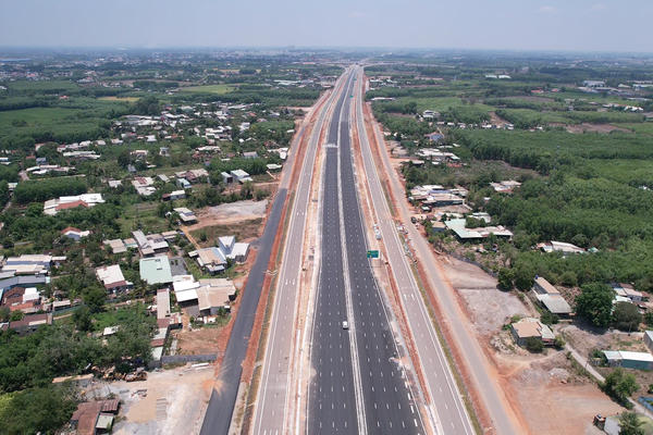 Không lùi tiến độ, Đồng Nai quyết thông xe cao tốc Biên Hòa - Vũng Tàu cuối tháng 4