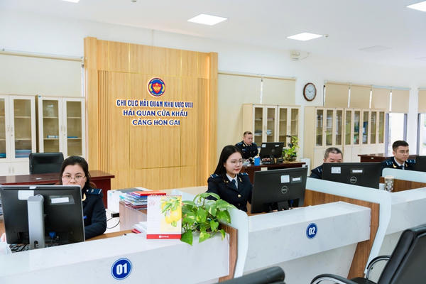 Hải quan khu vực VIII đẩy mạnh số hóa, đồng hành cùng doanh nghiệp