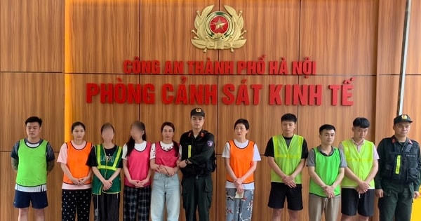 Điểm tin Pháp luật 16/04: Khởi tố 9 đối tượng thu thập trái phép thông tin tài khoản ngân hàng Điểm tin Pháp luật 16/04: Khởi tố 9 đối tượng thu thập trái phép thông tin tài khoản ngân hàng