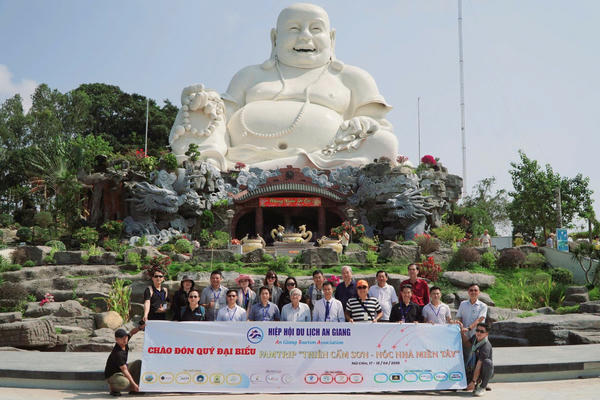 Đánh thức "tiềm năng vàng" của Khu du lịch Núi Cấm