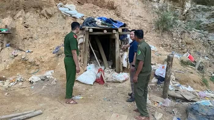 Điểm tin Pháp Luật ngày 18/04: Công an Đà Nẵng xử lý nhóm đối tượng tổ chức khai thác khoáng sản trái phép
