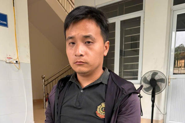 Bị bắt vì mua súng qua Facebook để vào rừng săn chim