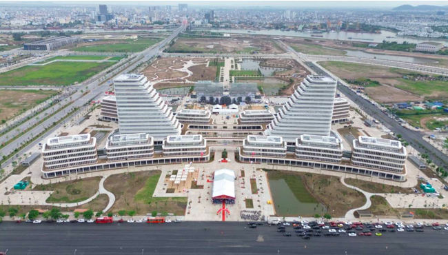 Yêu cầu các tỉnh, thành hạn chế xây trung tâm hành chính mới