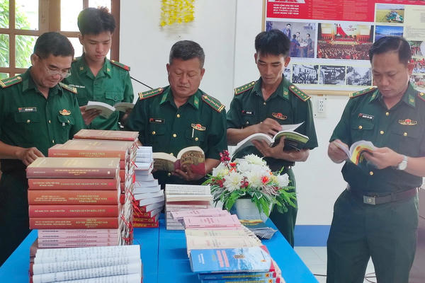 Lan tỏa văn hóa đọc nơi đảo tiền tiêu Hòn Khoai