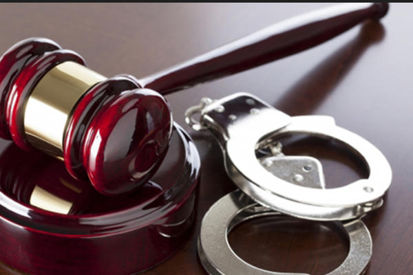 Đề xuất tăng hình phạt tù với các tội gian dối và trục lợi lớn