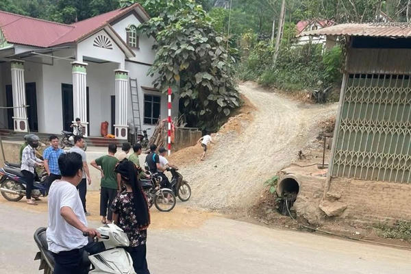 Bắt người cha lén chôn xác hòng che giấu việc hành hạ khiến con trai 12 tuổi tử vong