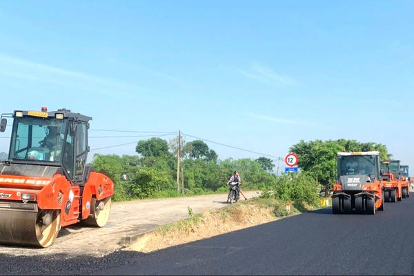 Giá xăng dầu tăng mạnh, chi phí bảo trì đường bộ có thể đội thêm gần 1.000 tỷ đồng