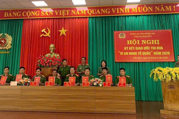 Cụm thi đua số 5 - Công an tỉnh Đồng Nai: Ký kết giao ước thi đua "Vì an ninh Tổ quốc" năm 2026 