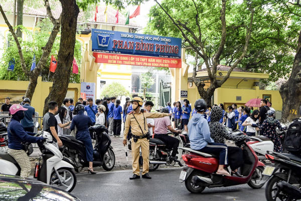 Hà Nội siết quản lý giao thông, dừng thi công để phục vụ kỳ thi tốt nghiệp THPT 2026