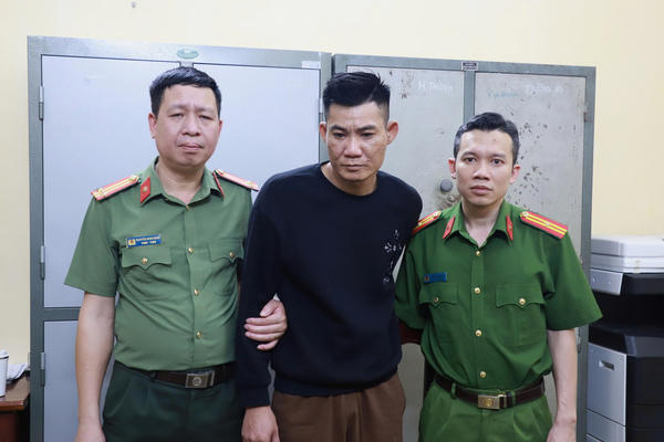 Bắt giữ đối tượng truy nã nguy hiểm từ Cà Mau lẩn trốn lên Lào Cai