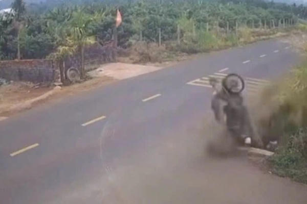 Đình chỉ công tác Thiếu tá CSGT liên quan vụ tai nạn khiến nam sinh lớp 12 tử vong ở Đắk Lắk