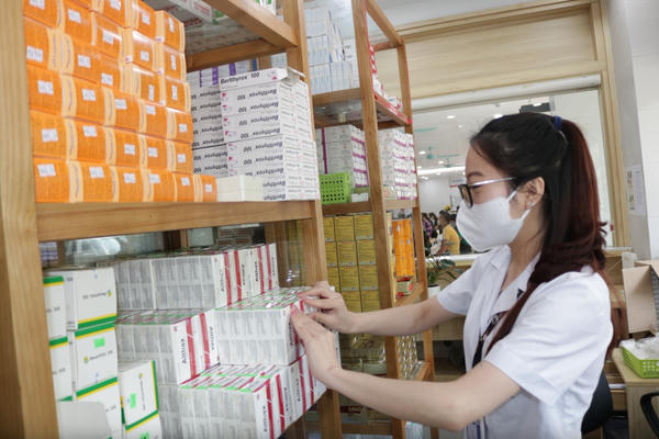 Hà Nội tăng cường quản lý giá thuốc, thiết bị y tế, bảo vệ quyền lợi người bệnh