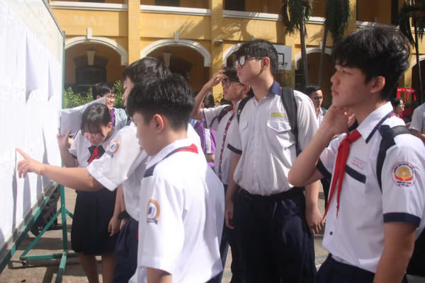 TP HCM dự kiến mở rộng chỉ tiêu lớp 10 công lập, hướng tới 80% học sinh có suất học