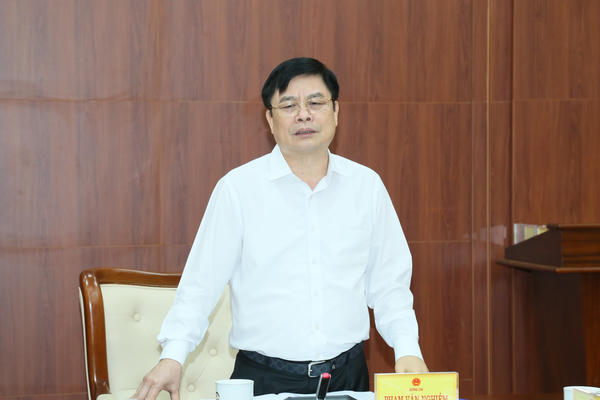 Hưng Yên cử hơn 400 giáo viên đi đào tạo nâng cao trình độ