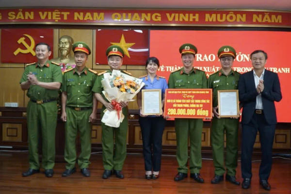 Đắk Lắk: Thưởng nóng 200 triệu đồng cho lực lượng công an phá chuyên án ma túy “khủng”