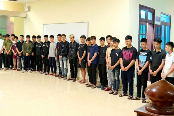 Ninh Bình: Triệu tập 31 thanh, thiếu niên mang hung khí gây rối trật tự công cộng