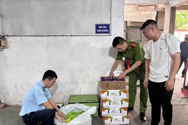 Hà Nội liên tiếp xử lý các vi phạm về an toàn thực phẩm và nguồn gốc hàng hóa