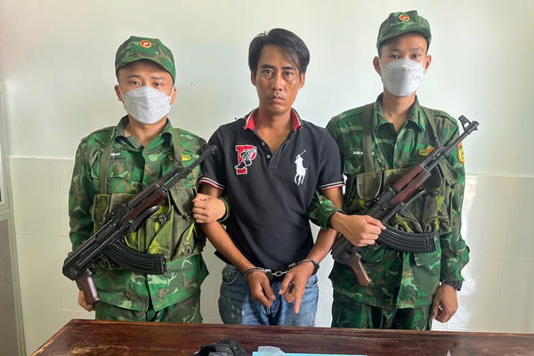Biên phòng Cà Mau liên tiếp bắt giữ các vụ ma túy dịp lễ
