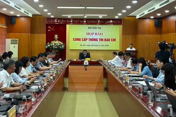 Bộ Chính trị thống nhất tăng lương cơ sở lên 2,53 triệu đồng từ ngày 1/7
