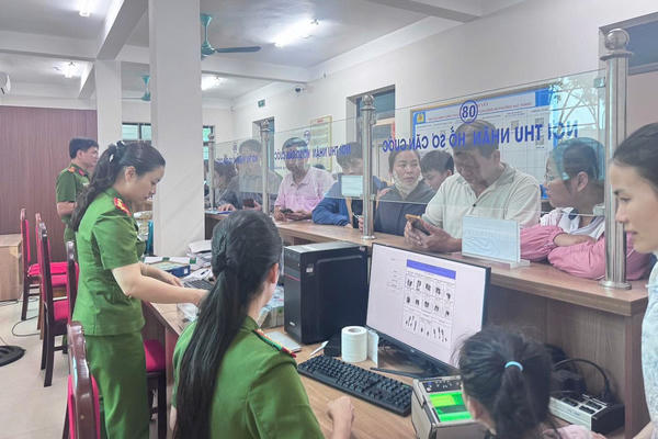 Làm việc xuyên lễ, Công an Thanh Hóa tiếp nhận hơn 41 nghìn hồ sơ trong dịp Giỗ Tổ Hùng Vương