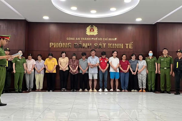 Lập 35 công ty “ma”, mua bén hơn 16.700 hóa đơn khống