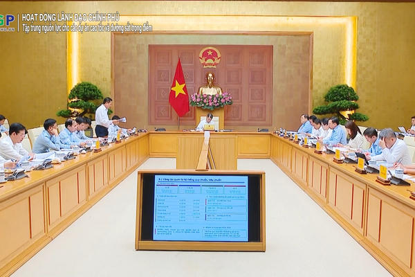 Tập trung nguồn lực cho các dự án cao tốc và đường sắt trọng điểm