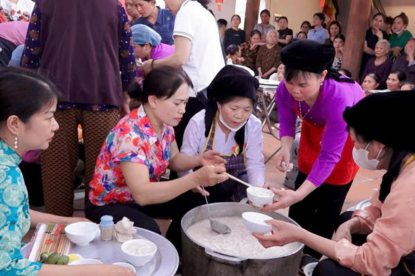 Độc lạ món cháo ăn bằng đũa, thưởng thức một lần nhớ mãi của người dân Đan Phượng!