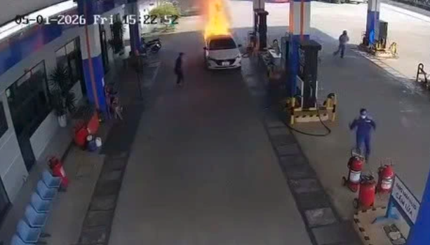 Xác định nguyên nhân ban đầu vụ cháy xe ô tô tại cây xăng khiến hai người tử vong