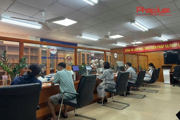 Thủ tướng yêu cầu các Bộ, ngành tiếp tục cắt giảm mạnh mẽ các thủ tục hành chính liên quan đến nhiều lĩnh vực