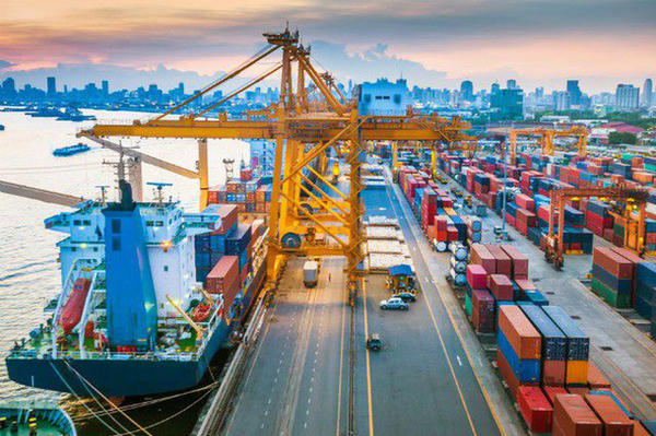 Bức tranh kinh tế tháng 4: Sản xuất phục hồi, tiêu dùng và du lịch tăng tốc