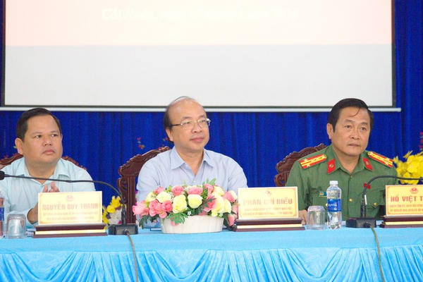 Lắng nghe từ cơ sở, chuyển tải tâm tư cử tri nơi địa đầu cực Nam Tổ quốc đến Quốc hội