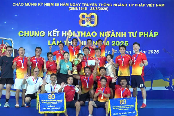 Báo Pháp luật Việt Nam tham gia tranh tài tại giải bóng đá Cúp Nhà báo và Công luận lần thứ V