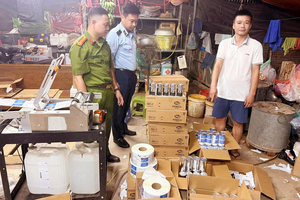 Lực lượng chức năng liên tiếp phát hiện các sản phẩm xâm phạm quyền sở hữu trí tuệ Lực lượng chức năng liên tiếp phát hiện các sản phẩm xâm phạm quyền sở hữu trí tuệ