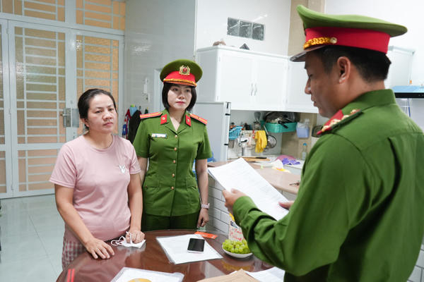 Khởi tố, bắt tạm giam đối tượng giả danh nhân viên Công ty tài chính lừa đảo doanh nghiệp Khởi tố, bắt tạm giam đối tượng giả danh nhân viên Công ty tài chính lừa đảo doanh nghiệp