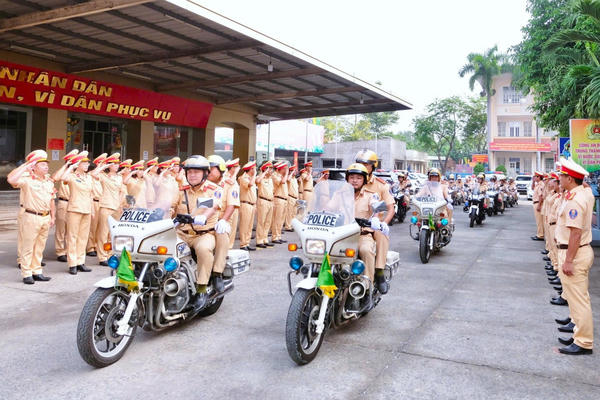 CSGT Đồng Nai đảm bảo an toàn lễ công bố thành phố trực thuộc Trung ương