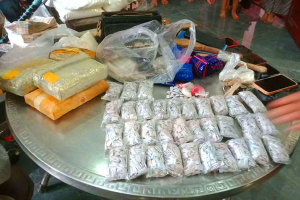 Triệt phá hai đường dây ma tuý xuyên quốc gia, thu giữ hơn 23kg ma tuý Triệt phá hai đường dây ma tuý xuyên quốc gia, thu giữ hơn 23kg ma tuý