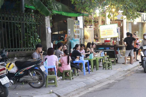 Hà Nội đề xuất cho thuê vỉa hè 45.000 đồng một m2 mỗi tháng để kinh doanh