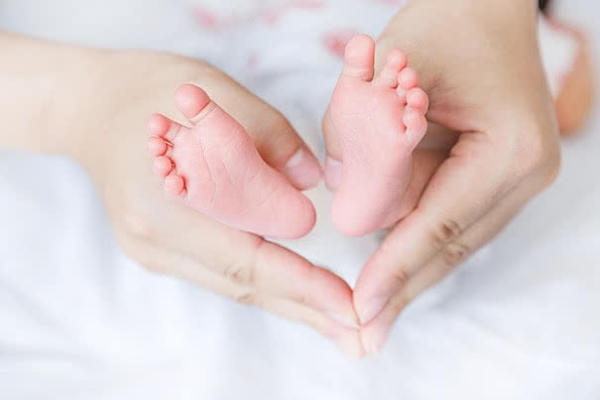 Xin đừng làm đau con trẻ! Xin đừng làm đau con trẻ!
