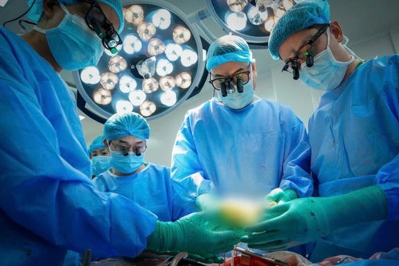 Bệnh viện Đại học Y Dược TP.HCM liên tiếp ghép tim thành công, hồi sinh hai bệnh nhân trẻ suy tim giai đoạn cuối