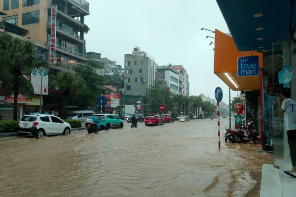 Mưa lớn gây ngập lụt cục bộ tại nhiều địa phương ở Quảng Ninh