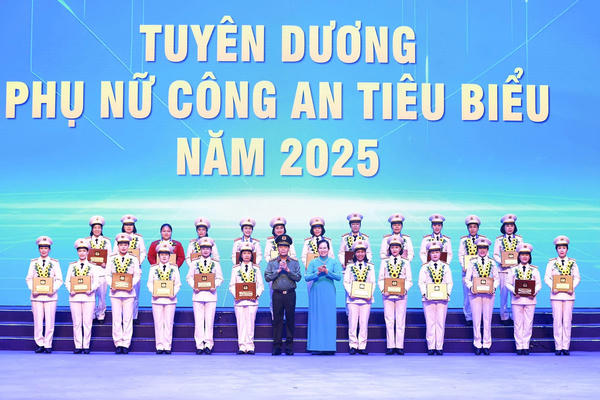 Bộ Công an vinh danh phụ nữ Công an tiêu biểu, xuất sắc năm 2025